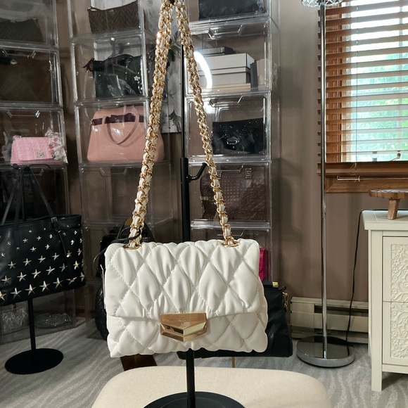Aldo Handbags - Aldo’s Elegant White Quilted Shoulder Bag NWOT